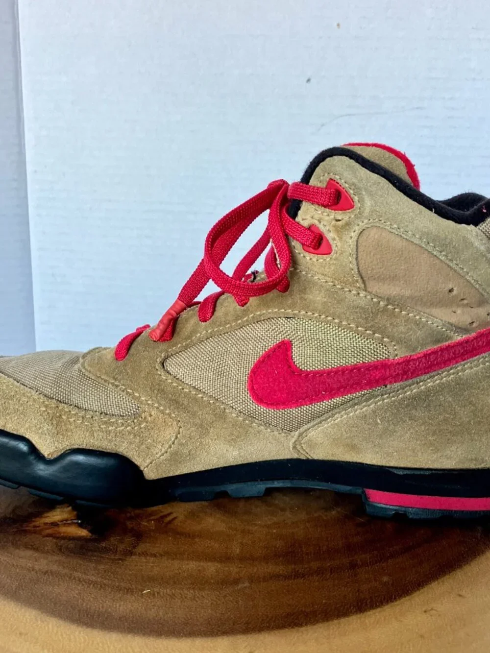 Vintage 90s CALDERA hiking boots size 7.5